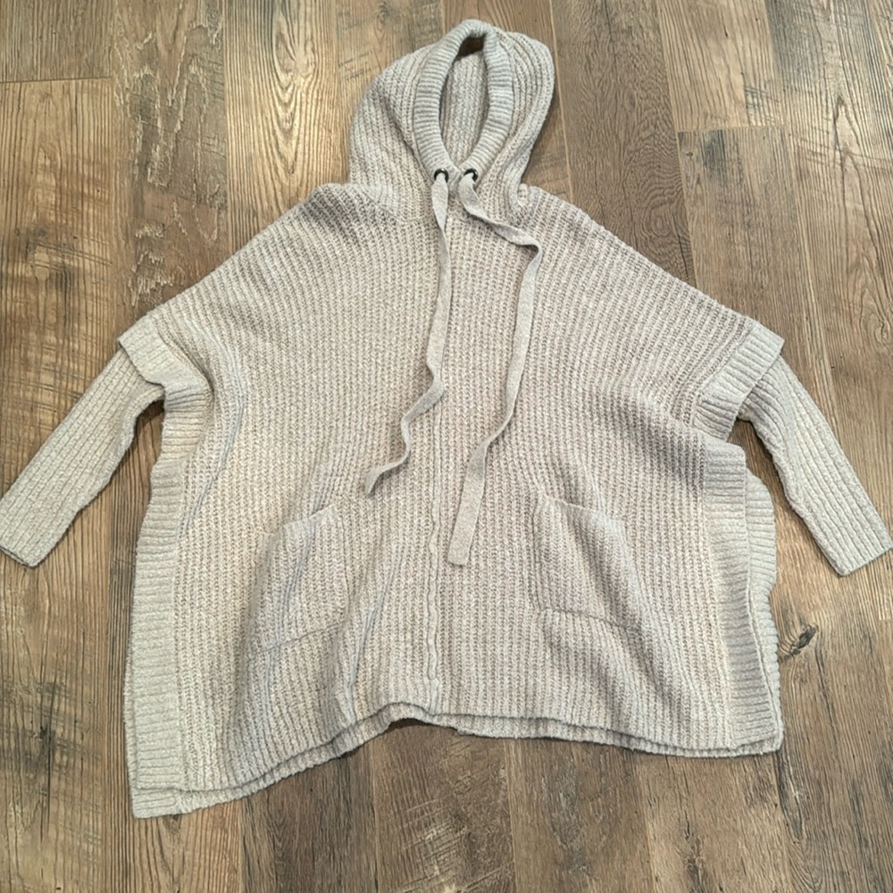 Anthropologie Woman’s Cream Hooded Sweater Size Large